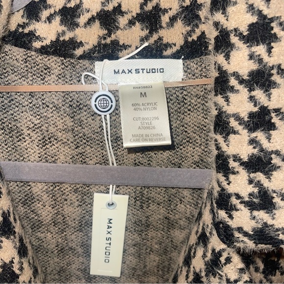 MAX STUDIO Houndstooth Fuzzy Jacquard Sweater M NWT - Picture 8 of 8